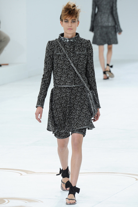 Chanel 巴黎2014秋冬高级定制时装秀-服装T台